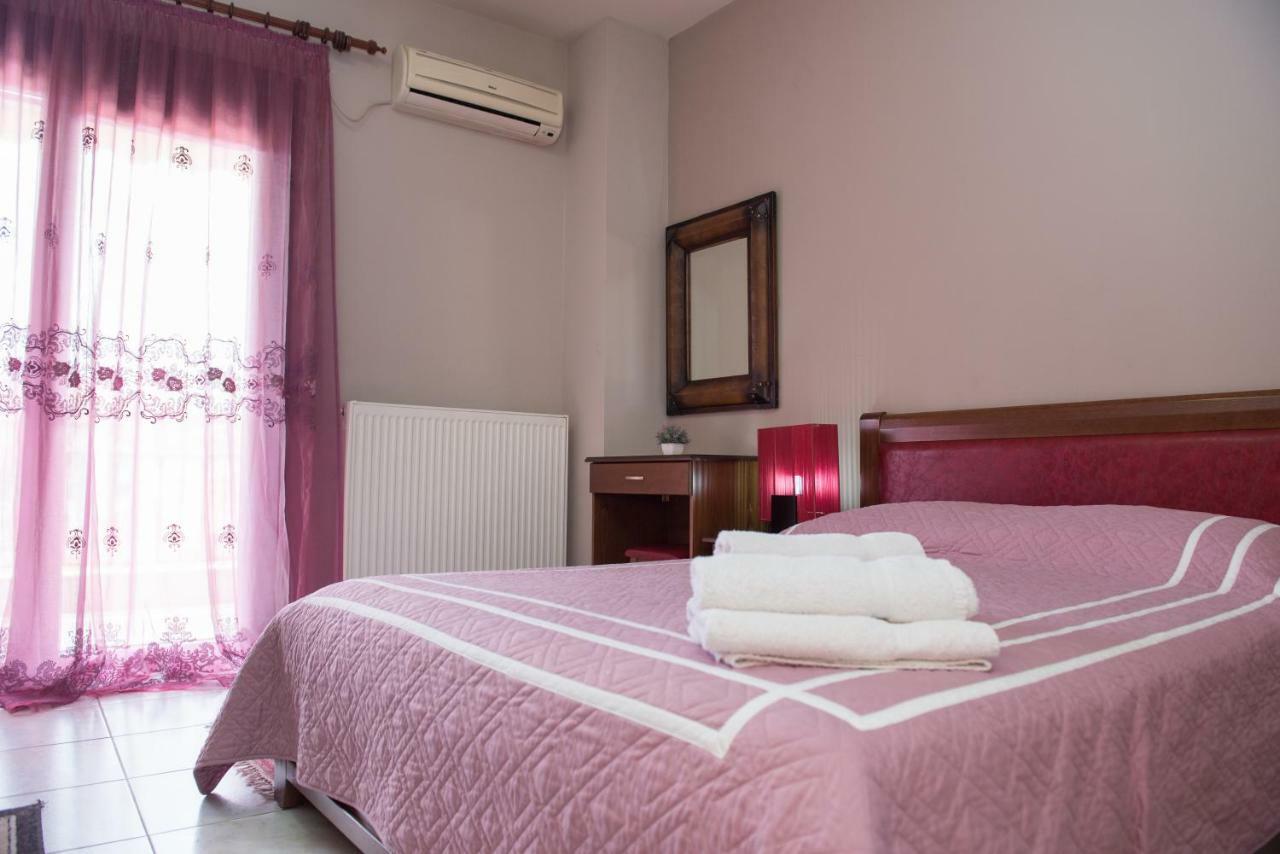 Hotel Philippion Káto Loutrákion Екстериор снимка